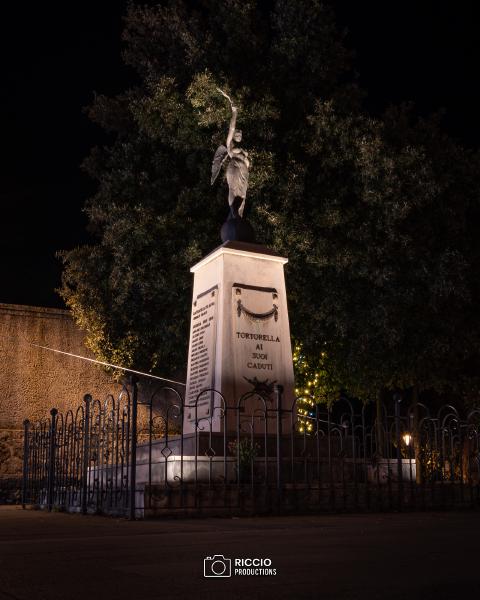 Monumento dei caduti - Tortorella (SA)